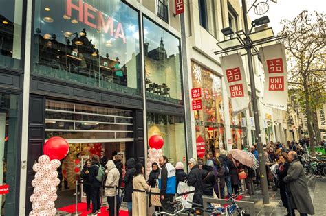 Openingsuren Hema in Meir 35 te 2000 Antwerpen .